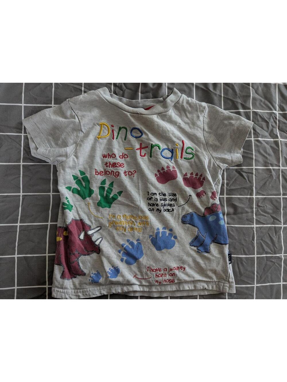 Jojo Dino trails tee